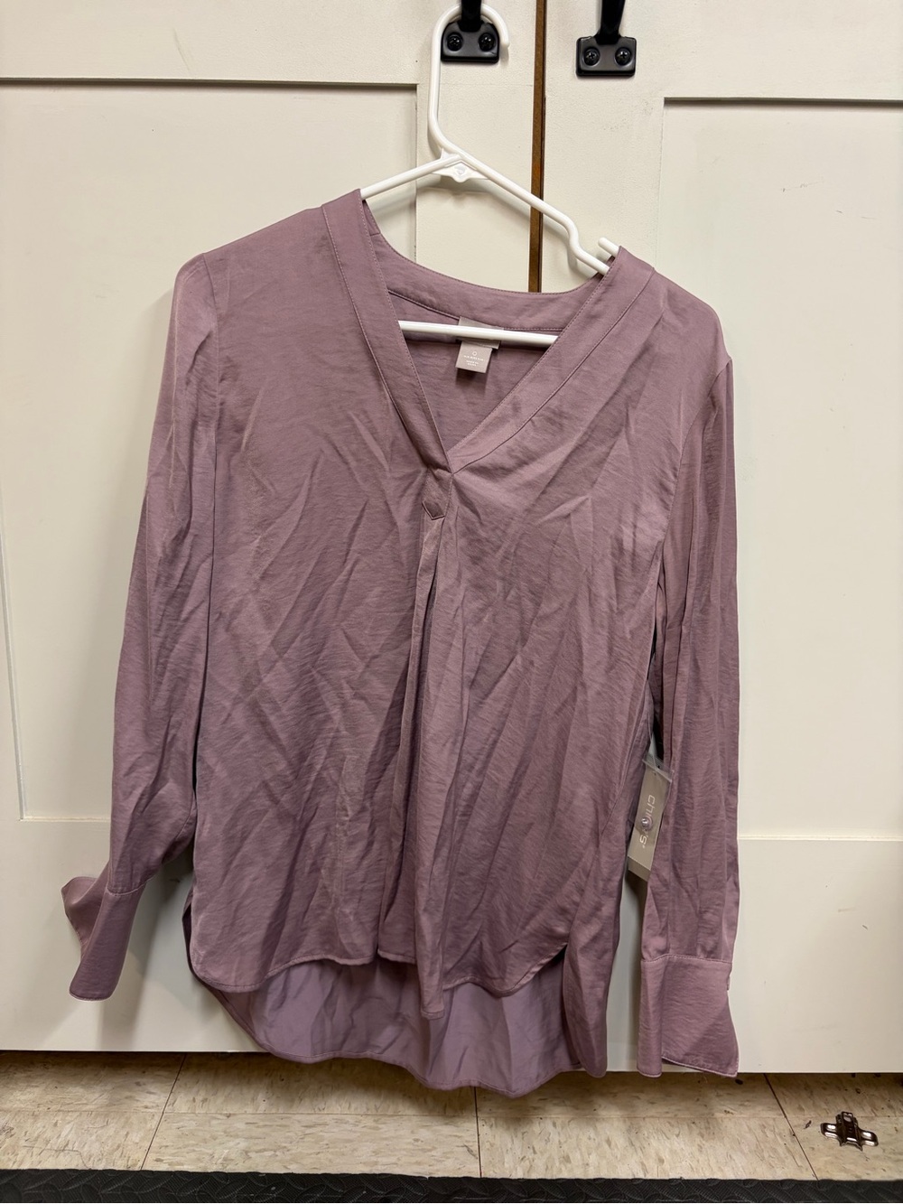 Chico's Dusty Mauve V-Neck Long Sleeve Top